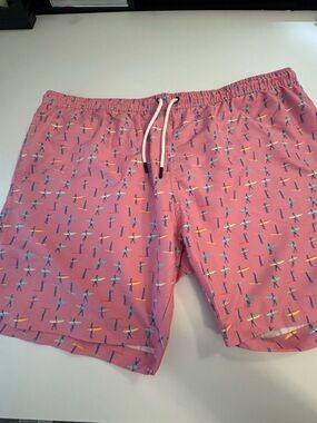 Men’s crown & ivy Pink Surfer Print Swim Trunks Size XXL